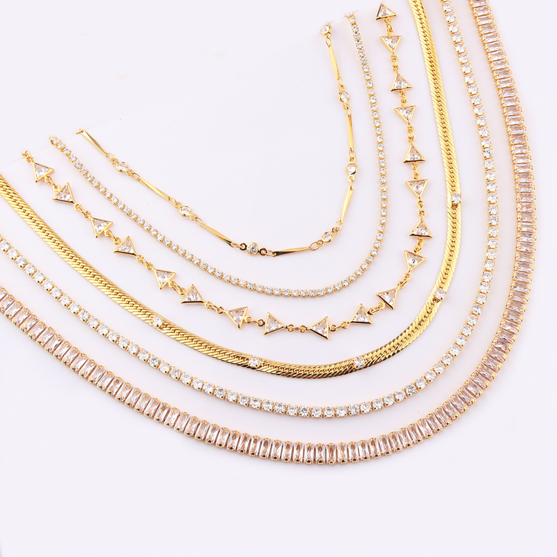 Women'S Day Fashion Show - 5A Bianco Cubic Zirconia Triangolo pavimentato