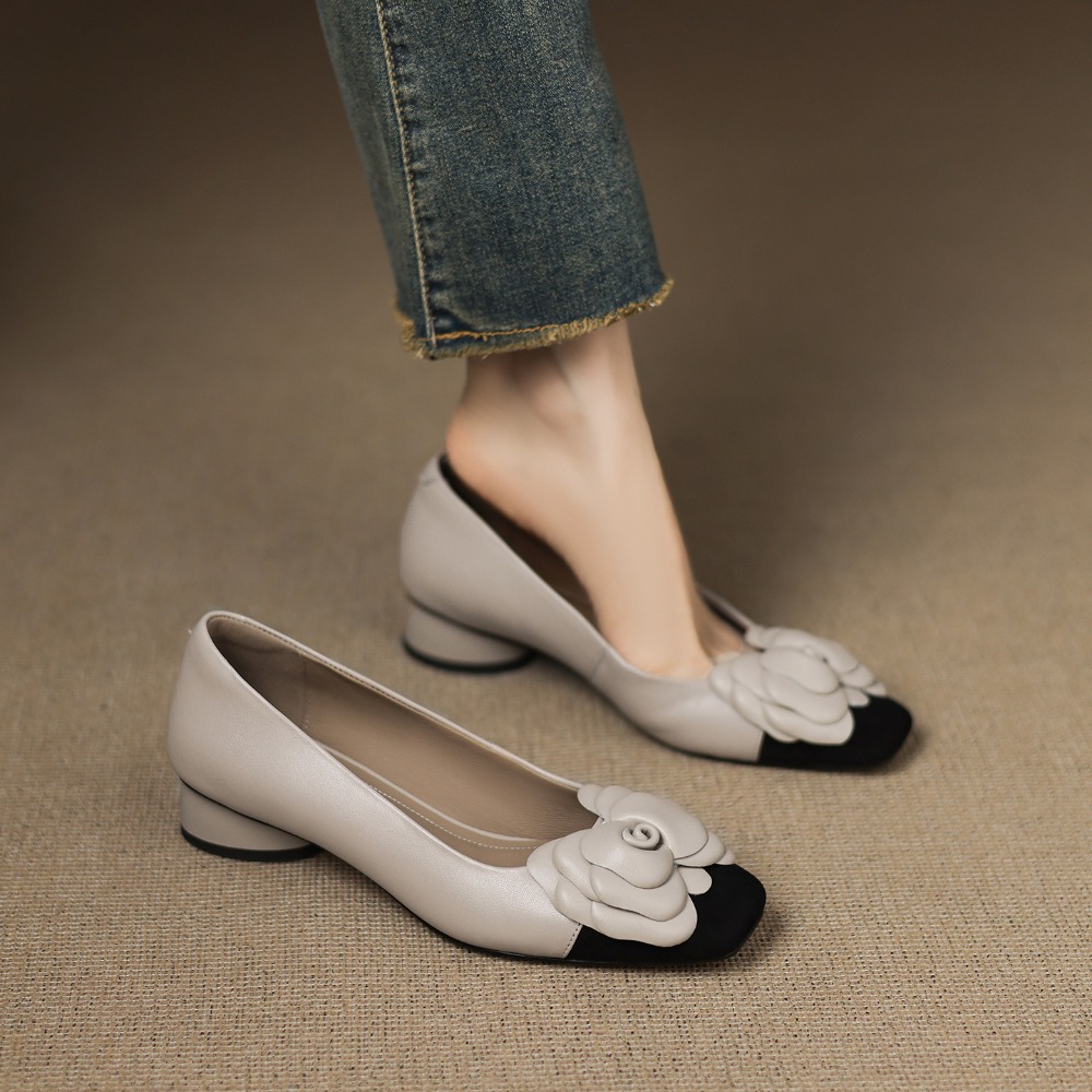 Scarpe singole con fiori alla  - Women Fashion Store recensione e prezzo