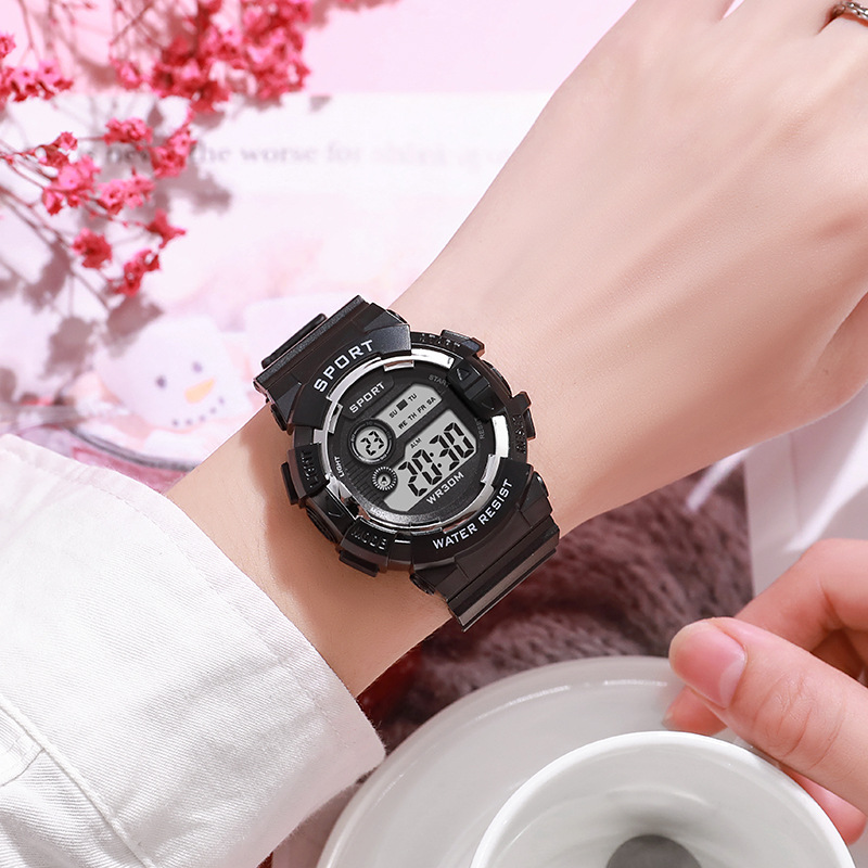 YIKAZE Orologi sportivi alla m - Women Fashion Week 2026 recensione e prezzo