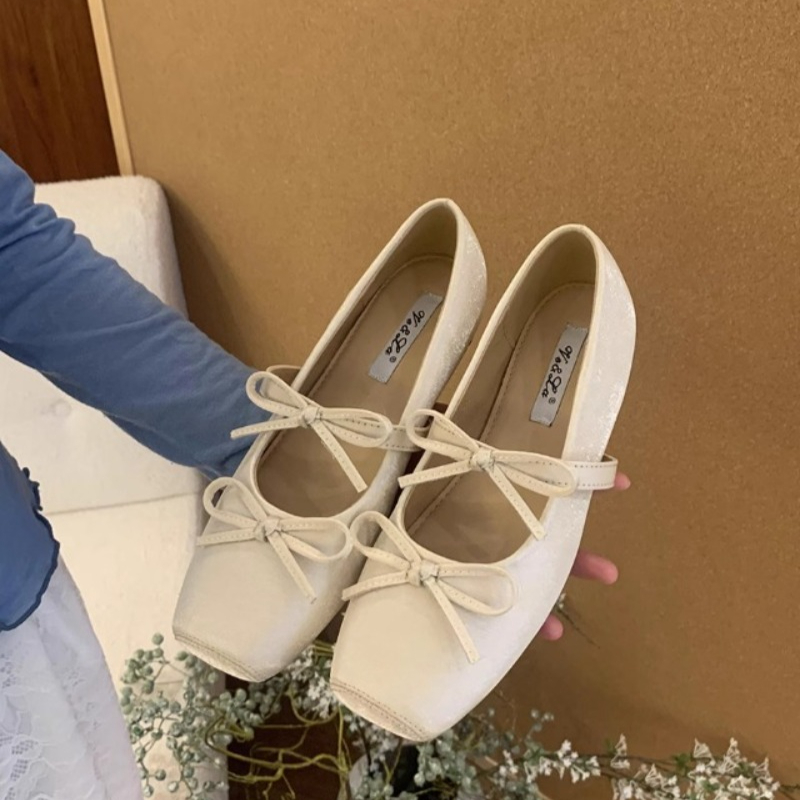 Nuova Tendenza Autunnale: Scar - Women Fashion Trend 2026 recensione e prezzo