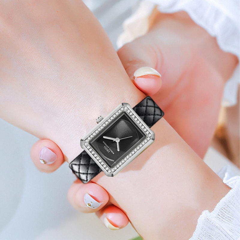 Orologio da donna in pelle di  - Women'S Fashion Digital Watch recensione e prezzo
