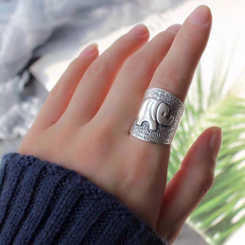 Anello con motivo a elefante a - Women Fashion Pakistan recensione e prezzo